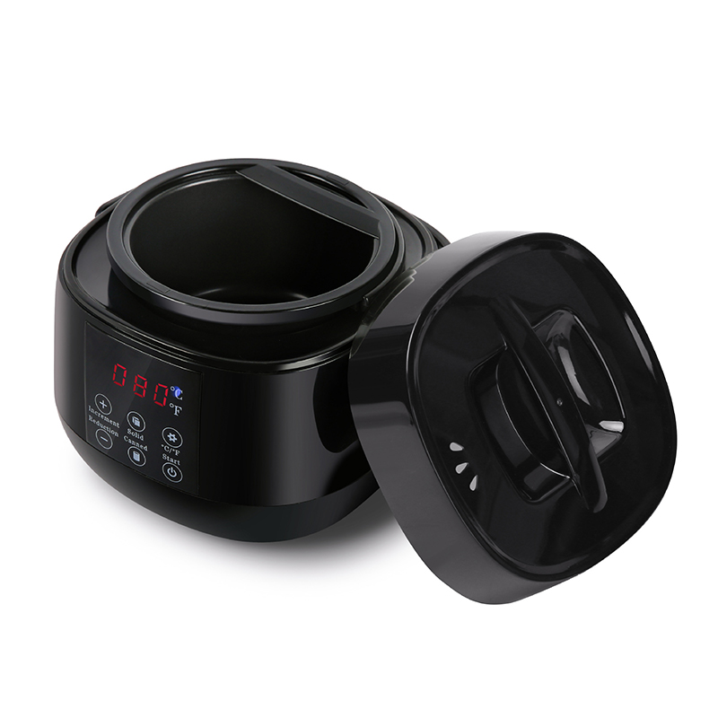 Majhen lonec za topljenje voska s črnim ročajem